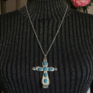 1970s Silvertone and Faux Turquoise Pendant Necklace.